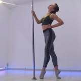 Екатерина вдохновляет учеников в Pole Sport. Дважды призёр чемпионатов по шестовой акробатике в Кыргызстане