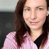 Виктория тренер по нескольким дисциплинам: йога, растяжка, Exotic Pole Dance